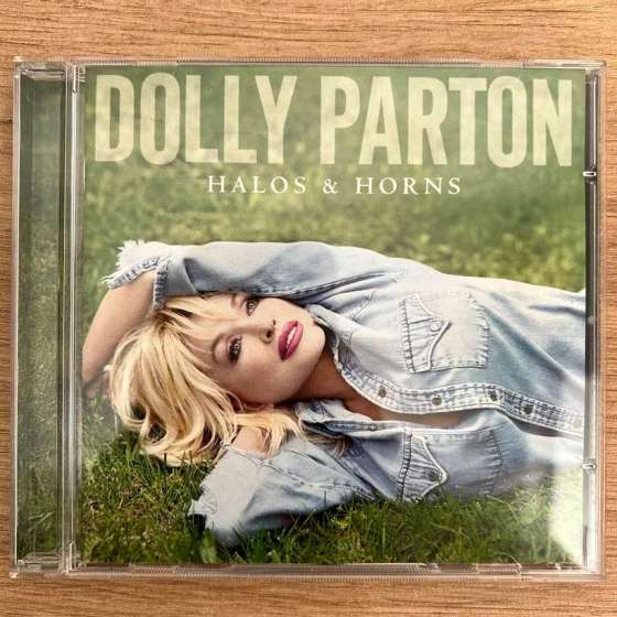 Dolly Parton – Halos & Horns