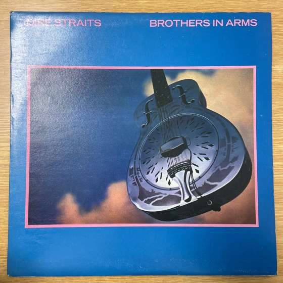 Dire Straits – Brothers In...