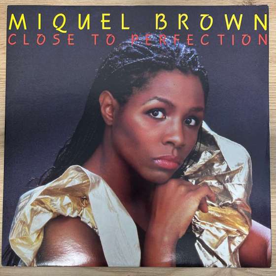 Miquel Brown – Close To...